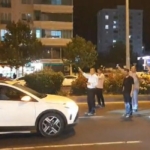 kazada-kaybettikleri-yakinlari-icin-yolu-kisa-sureligine-ulasima-kapattilar-TceUtvZv.jpg