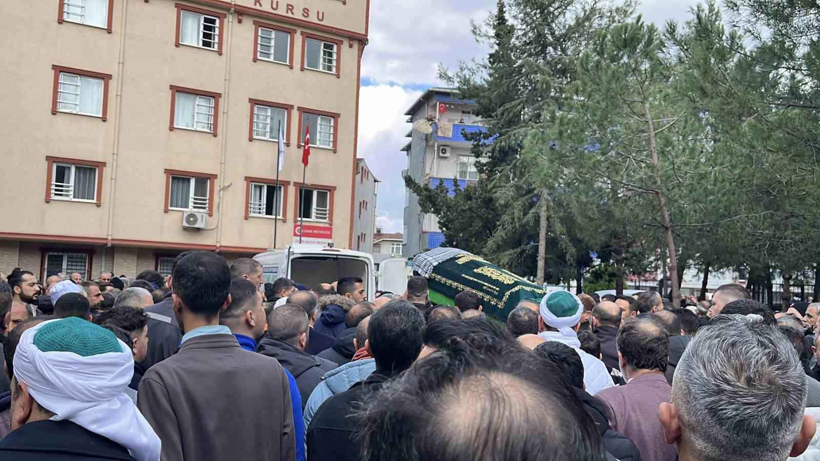 kazada olen mirac islam gozyaslariyla defnedildi 4