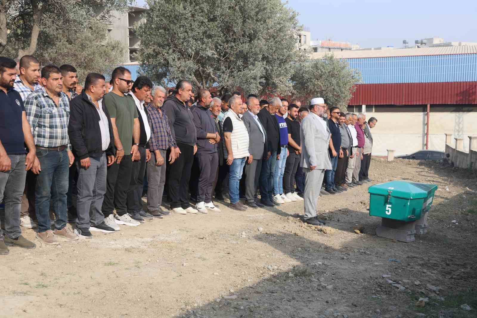 kazada olen yegenini elleriyle topraga veren amca kazaya neden olan alkollu surucunun cezalandirilmasini istiyor IpCV4sTa