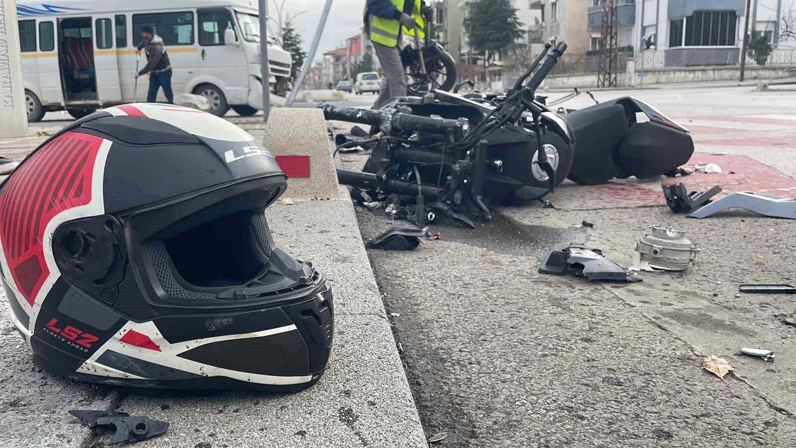 kazada parcalanan motosikletin surucusu agir yaralandi 3 ucgWAGak