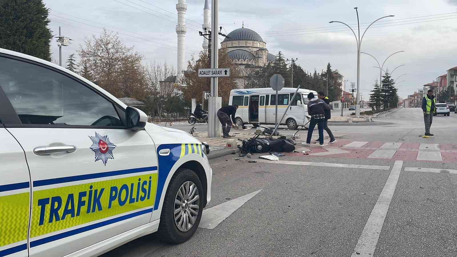 kazada parcalanan motosikletin surucusu agir yaralandi 5 fIBlbAJH