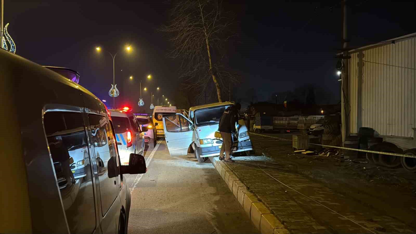 kazada savrulan stepne ile agir yaralanan kadin hastanede hayatini kaybetti 4 WiURnlwc