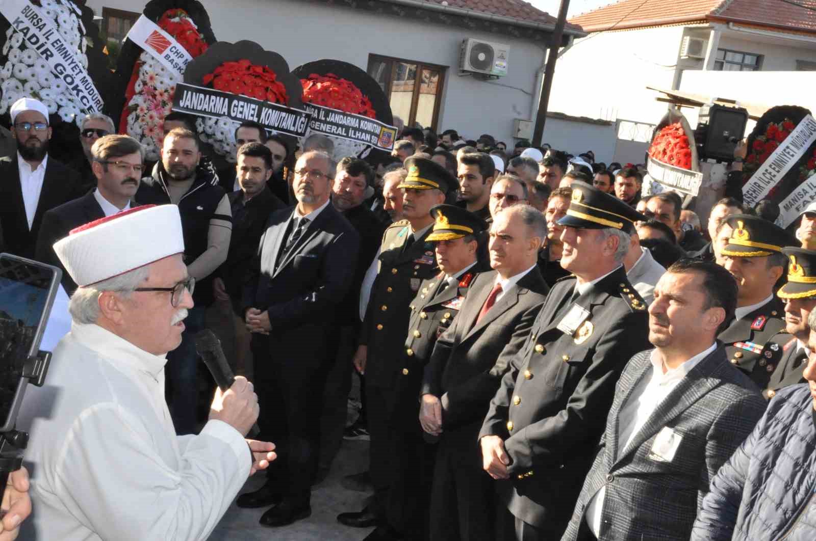 kazada sehit olan polis memuru ali barut son yolculuguna ugurlandi 10