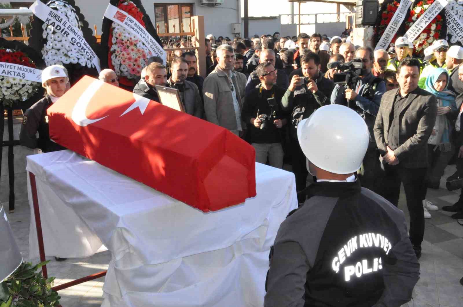 kazada sehit olan polis memuru ali barut son yolculuguna ugurlandi 9 FhyuRkFM