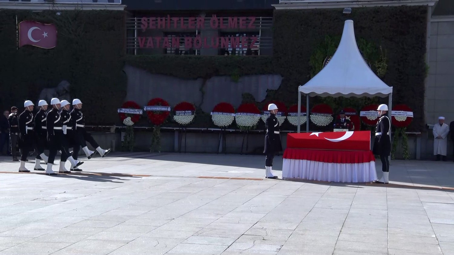 kazada sehit olan polis memuru icin cenaze toreni duzenleniyor 0 pA14gEKy