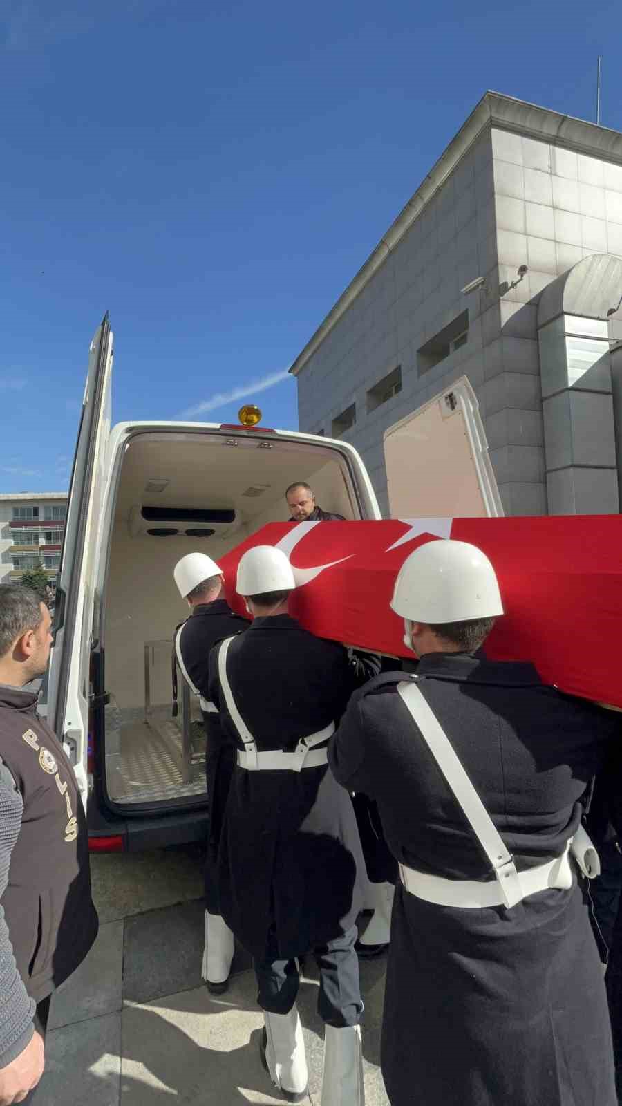 kazada sehit olan polis memuru icin cenaze toreni duzenleniyor 4 djE2CwwU
