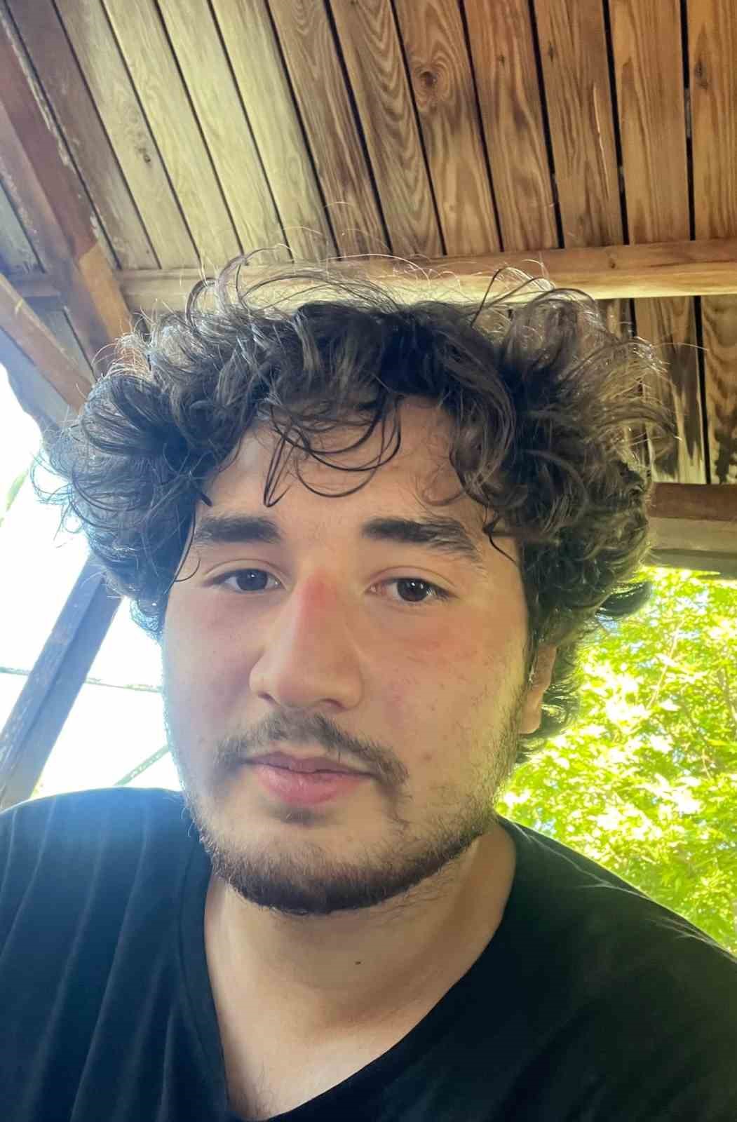 Kazadan 21 gün sonra hayatını kaybeden genç, son yolculuğuna uğurlandı 8 kazadan 21 gun sonra hayatini kaybeden genc son yolculuguna ugurlandi 4 vEsVpHOw