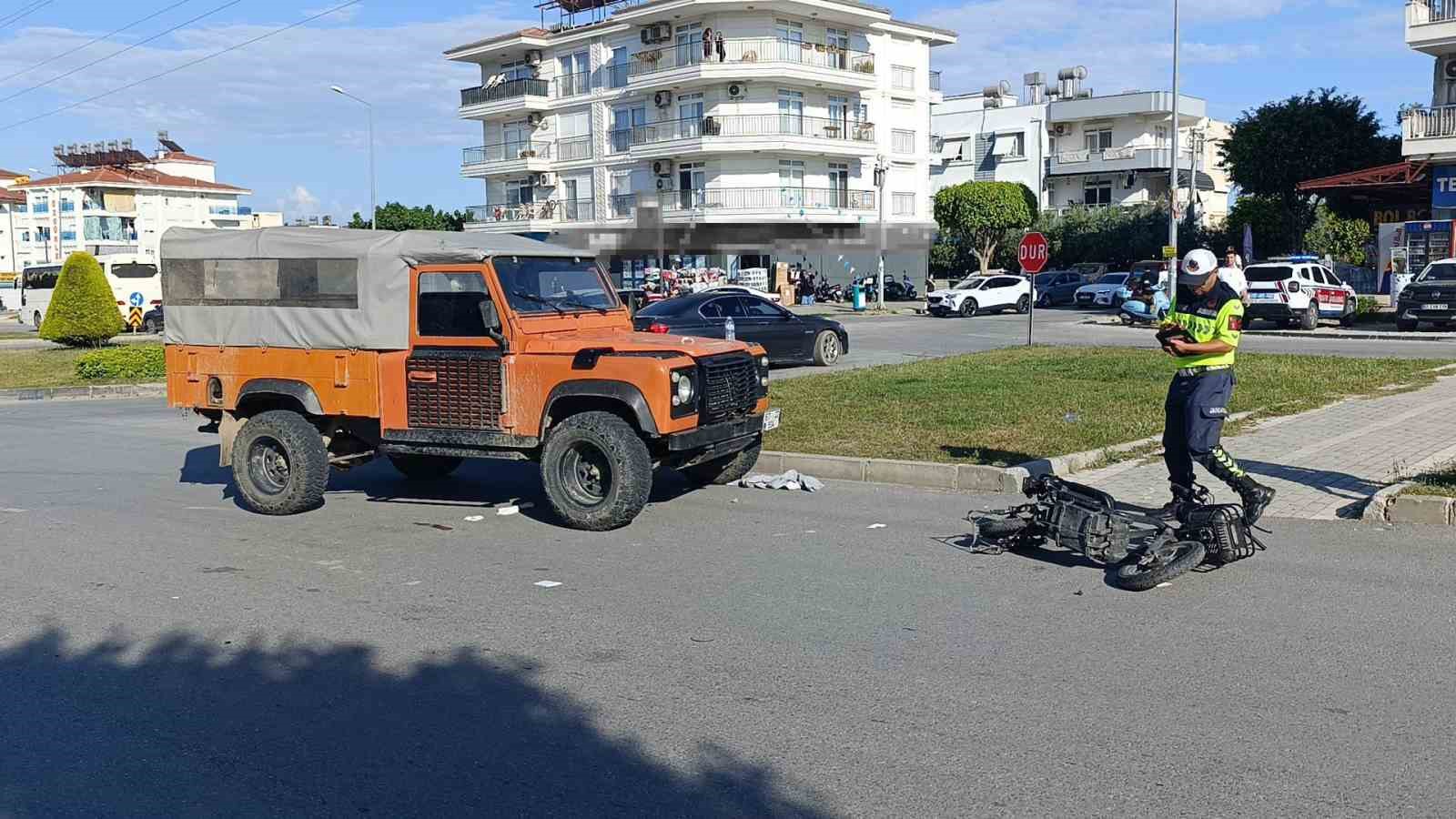 kazadan yarali kurtulan surucuye araca plaka takmamaktan 46 bin tl ceza 2 YHAYallB