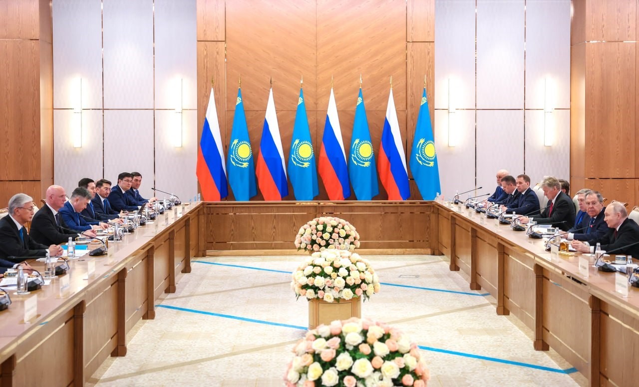kazakistan cumhurbaskani tokayev rusyanin dogrudan katilimi olmaksizin hicbir buyuk uluslararasi sorun cozume kavusamaz 5 KNduJ1Hi