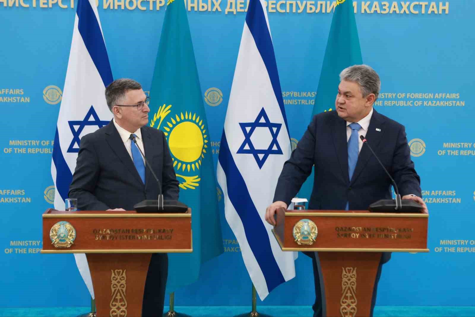 kazakistan disisleri bakani koserbayev israilli mevkidasi saar ile gorustu 0 mufQ7FqV