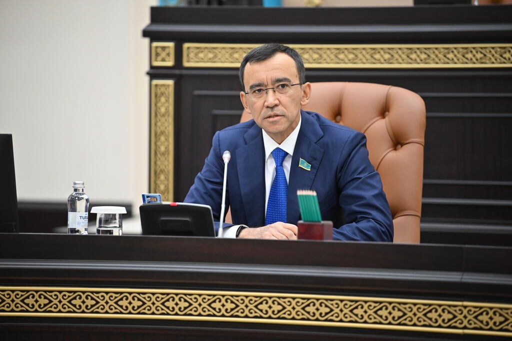 kazakistan parlamentosu son oturumunu gerceklestirdi 0 8laZCvLV