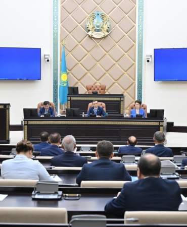 kazakistan-parlamentosu-son-oturumunu-gerceklestirdi-uqOYTXtD.jpg