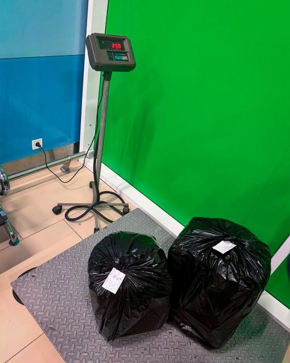 kazakistanda bagajinda 21 kilo esrar tasiyan kadin gozaltina alindi 4 umqzBYGl