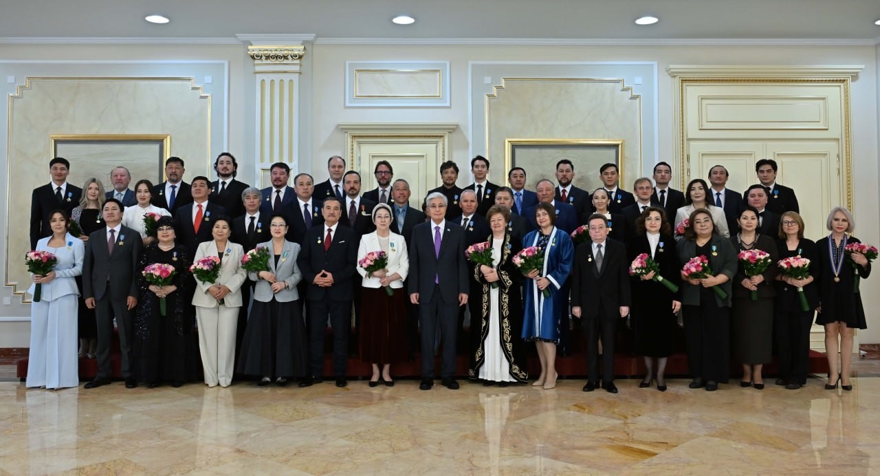 kazakistandan ak parti genel baskan yardimcisi zorluya dostluk nisani 2