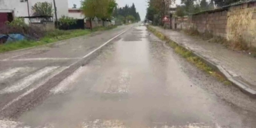 kazalarin-eksik-olmadigi-yola-muhtar-ve-yarali-vatandas-cozum-istedi-TKmUbVuu.jpg