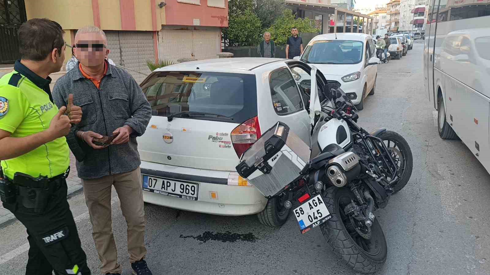 kazanin ardindan niye guluyorsun tartismasi 7 NqbpYiqu
