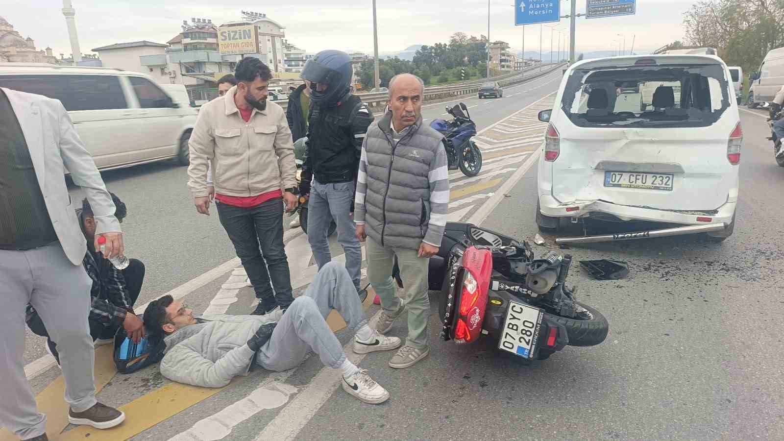 Kazanın ardından şoka girince hastaneye kadar "Ben nasıl kaza yaptım" diye sordu 6 kazanin ardindan soka girince hastaneye kadar ben nasil kaza yaptim diye sordu 2 rYLTH8uP