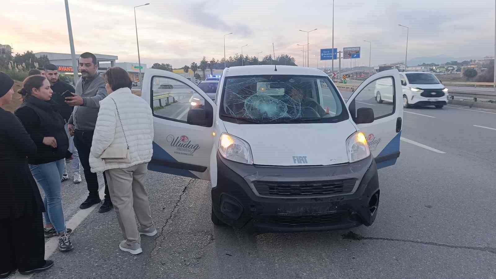 kazaya mudahale trafik ekibinin uygulama yaptigini sandi ters istikametten kacarken kaza yapti 1