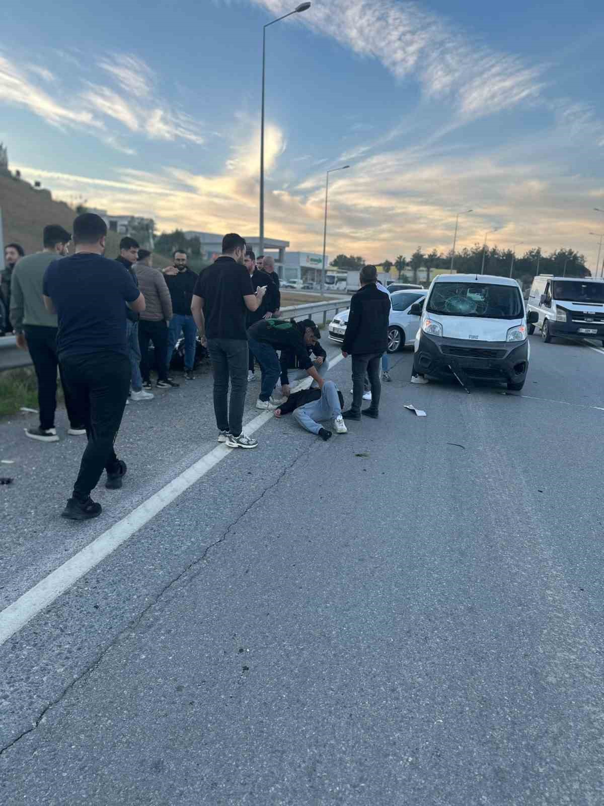 kazaya mudahale trafik ekibinin uygulama yaptigini sandi ters istikametten kacarken kaza yapti 5 BhkZZAB2