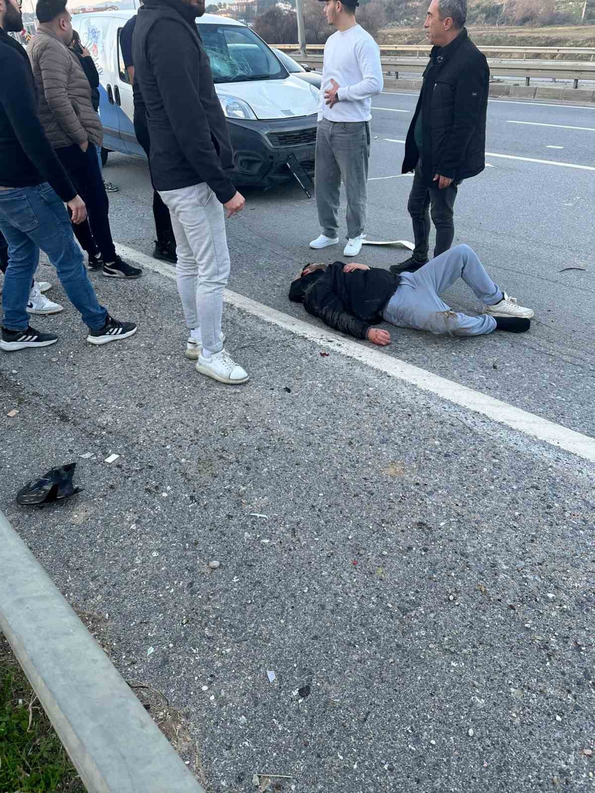 kazaya mudahale trafik ekibinin uygulama yaptigini sandi ters istikametten kacarken kaza yapti 6 lJq88I8J