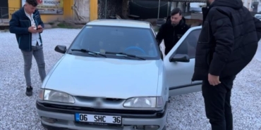 kazaya-yapinca-plakalari-sokup-kacti-ama-polisten-kacamadi-pmNhDD9X.jpg