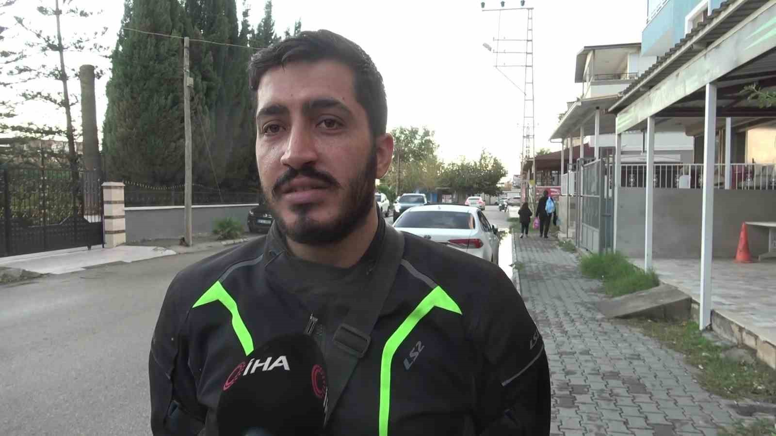 Kazayı burnu kanamadan atlatan motosikletlinin yardımına koşan sürücü yürekleri ısıttı 8 kazayi burnu kanamadan atlatan motosikletlinin yardimina kosan surucu yurekleri isitti 4