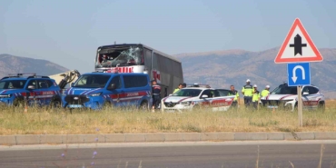 kazazedeler-ve-yakinlari-otobus-firmasindan-sikayetci-bu-otobusun-iki-katli-oldugunu-binerken-ogrendim-QfIMtVOK.jpg
