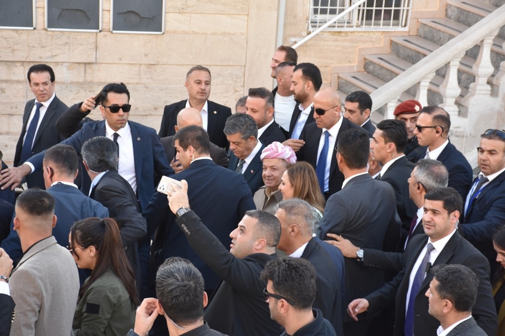 kdp lideri mesut barzani cizrede tarihi mekanlari gezdi 10 afmjrGih
