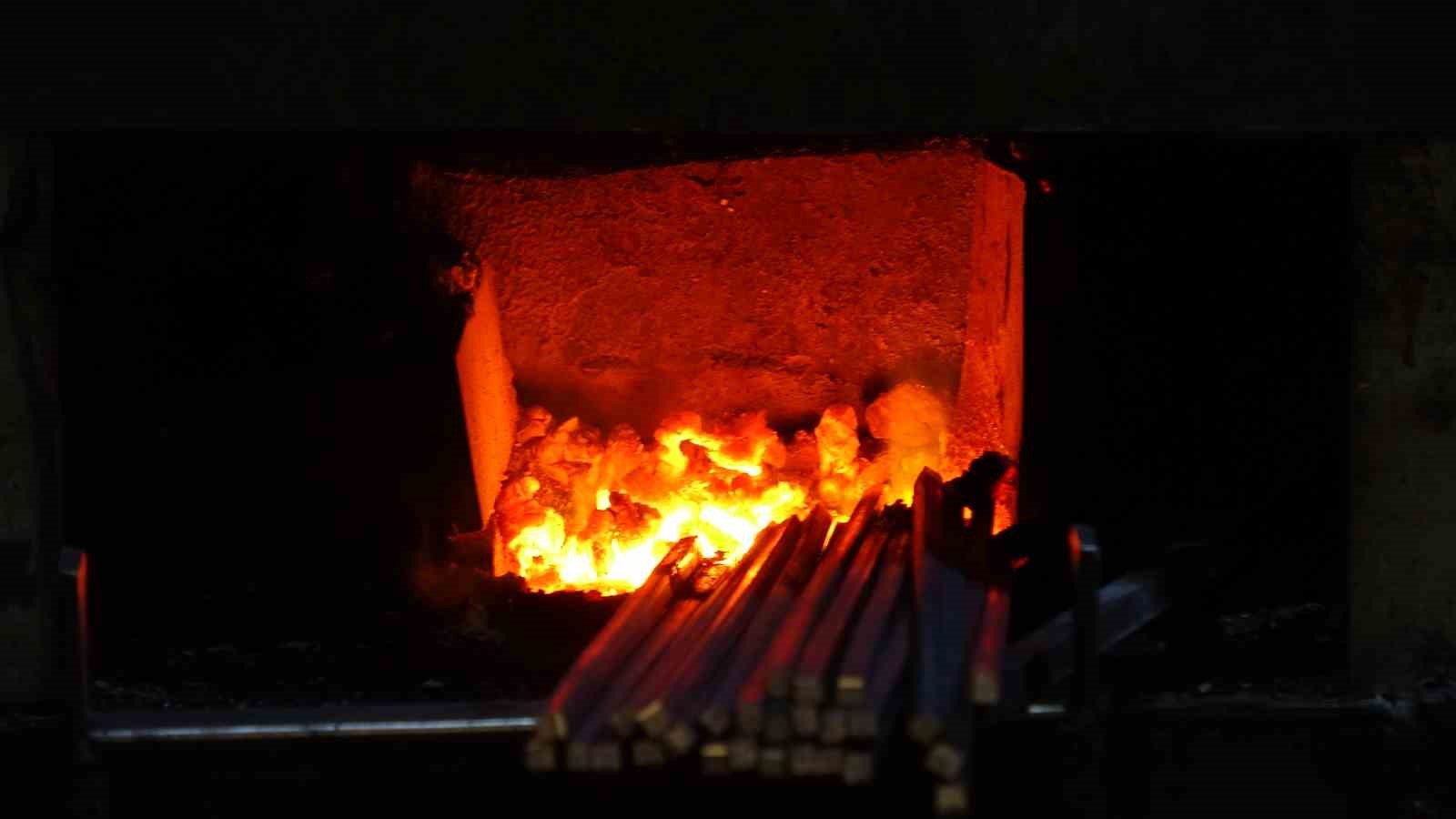kebap sisleri bayram icin hazirlaniyor 1 ttegWpuD