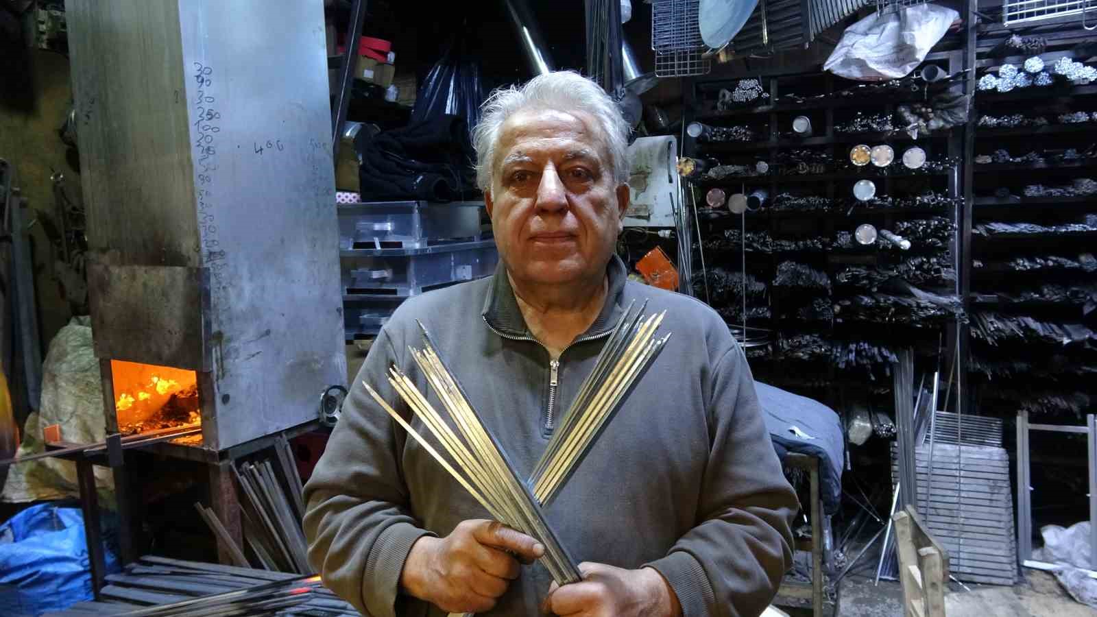 kebap sisleri bayram icin hazirlaniyor 5 Oi6kb8IT