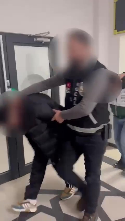 kebapci dukkanina silahli saldiri duzenleyen supheliler yakalandi 4 2VKsJiuS