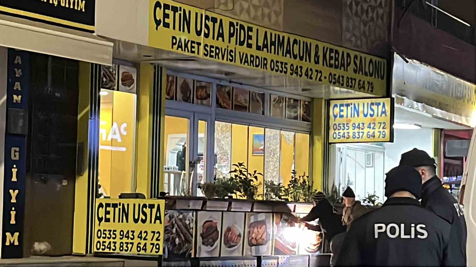 Kebapçıya kurşun yağdırdılar: 2 yaralı 5 kebapciya kursun yagdirdilar 2 yarali 1 NqzbgALv