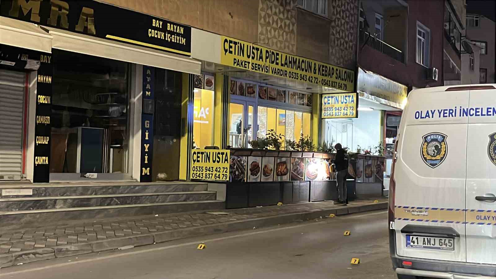 Kebapçıya kurşun yağdırdılar: 2 yaralı 6 kebapciya kursun yagdirdilar 2 yarali 2 y3GFEWz8