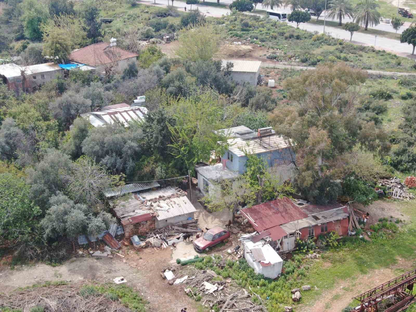 kecileriyle omur gecirdiler sikayetle yikildilar uykularimiz kacti 3 M3GZalWZ