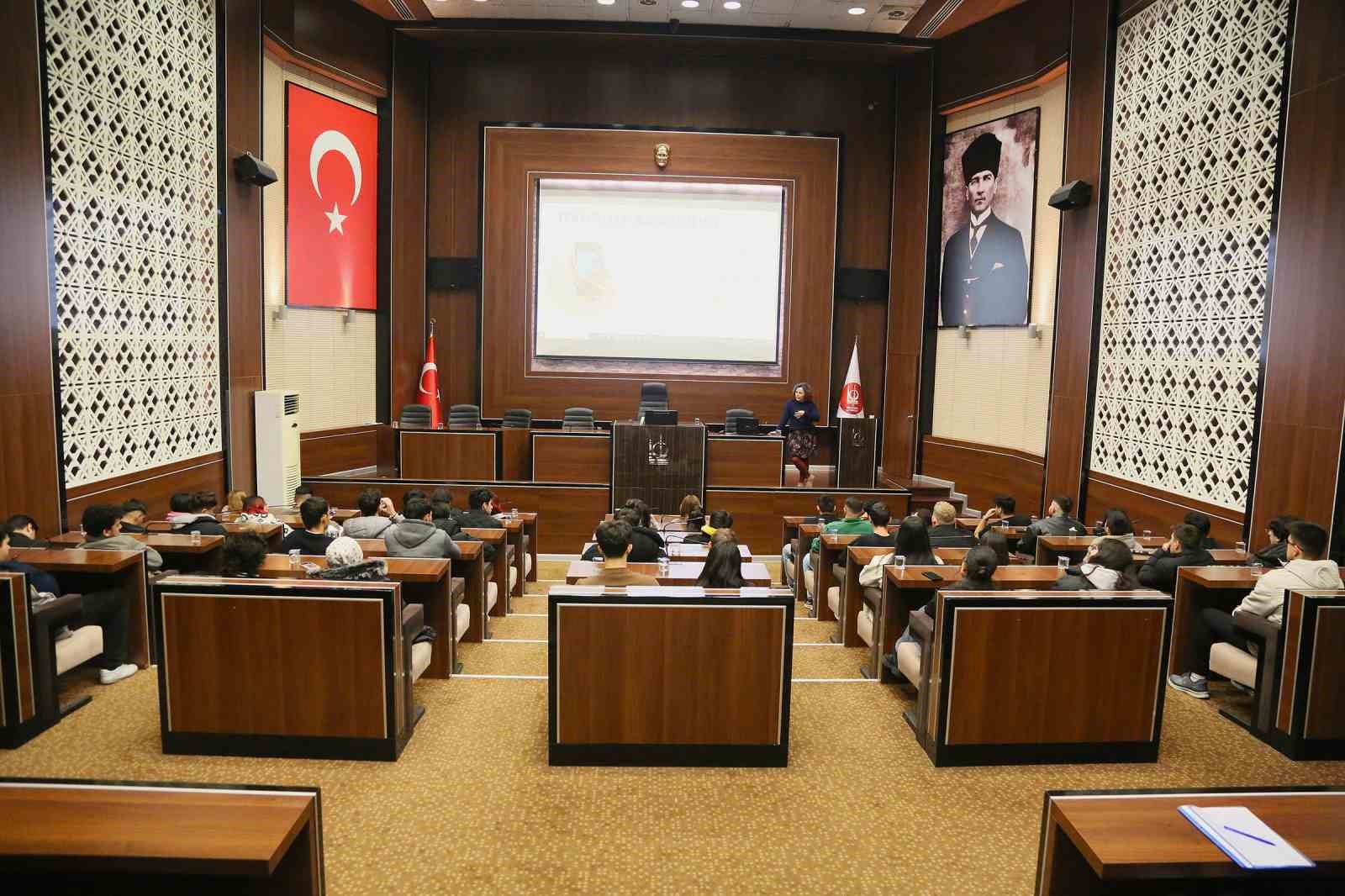 kecioren belediyesi stajyerleri yasama hazirliyor 4 phq1sbVR