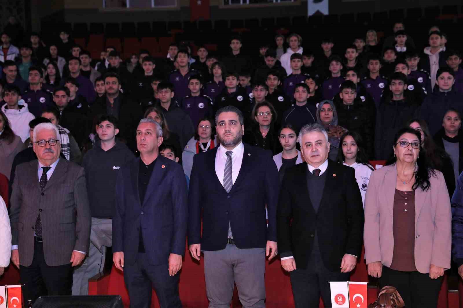 kecioren belediyesinden genc sporcular icin saglikli zihin guclu beden sempozyumu 0 tX2va7Ek