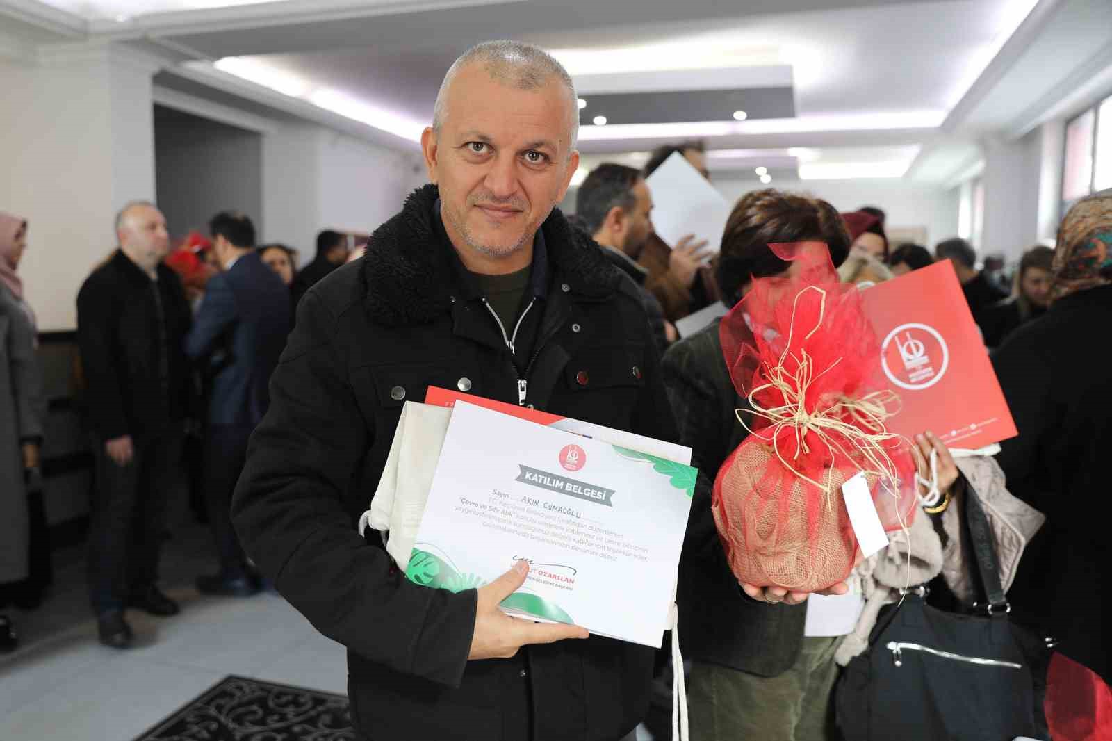 kecioren belediyesinden ogretmenlere cevre ve sifir atik egitimi 2 NqC1jMiJ