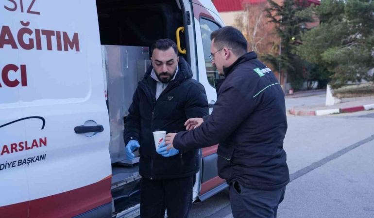 kecioren-belediyesinden-vatandasa-sicak-corba-ikrami-rlgTGuLy.jpg