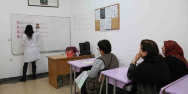 kecmekte-okuma-yazma-kurslari-suruyor-nEXhxQYb.jpg