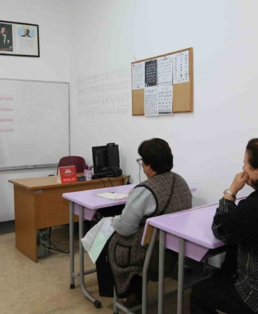 kecmekte-okuma-yazma-kurslari-suruyor-nEXhxQYb.jpg