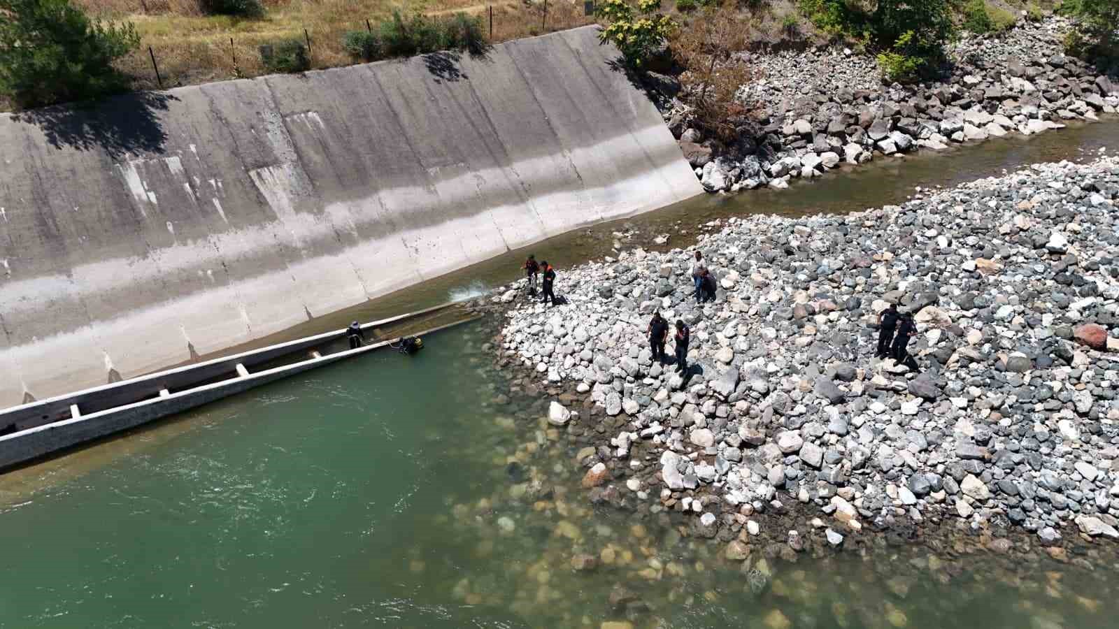 Kelkit Çayı’nda kaybolan Esmanur için arama çalışmaları yeniden başladı 7 kelkit cayinda kaybolan esmanur icin arama calismalari yeniden basladi 3
