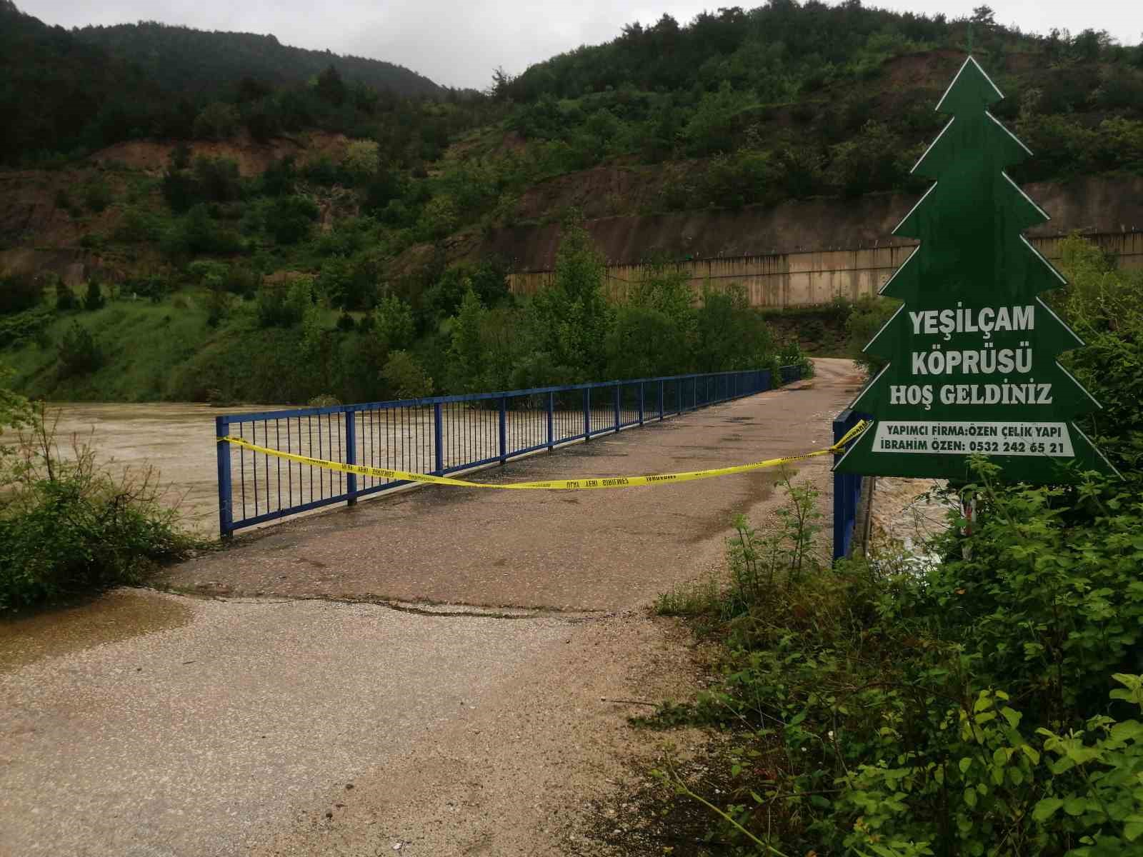 kelkit cayinin debisi yukseldi kopru ulasima kapatildi 4 SivVOAhM
