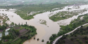 kelkit-cayinin-yesilirmak-ile-birlesme-noktasinda-su-seviyesi-yukseldi-M5cObdP8.jpg