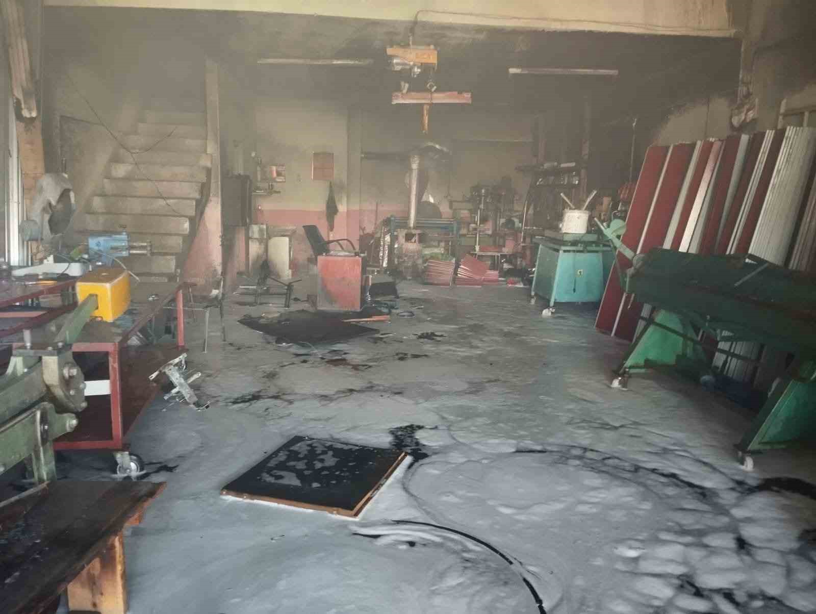 kelkitte sobaya dokulen tiner parladi 1 kisi agir yaralandi 1 rZwpFJ3Y