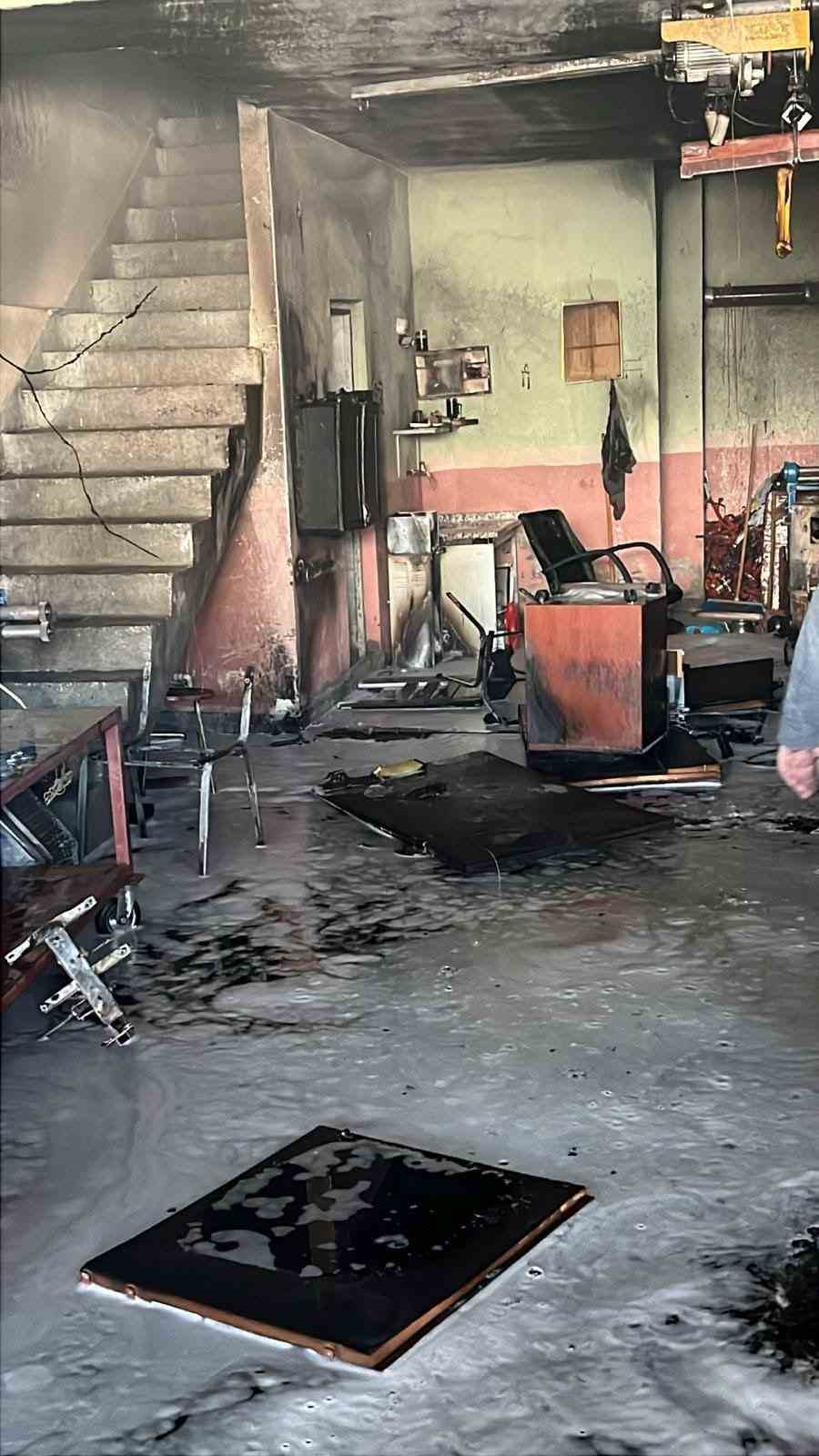 kelkitte sobaya dokulen tiner parladi 1 kisi agir yaralandi 2 aznApk4g