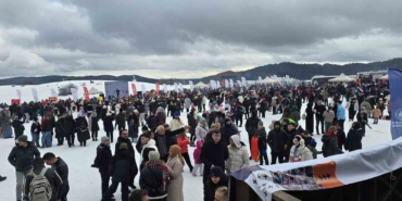 keltepe-kayak-festivali-renkli-goruntulere-sahne-oldu-AjQefuu7.jpg