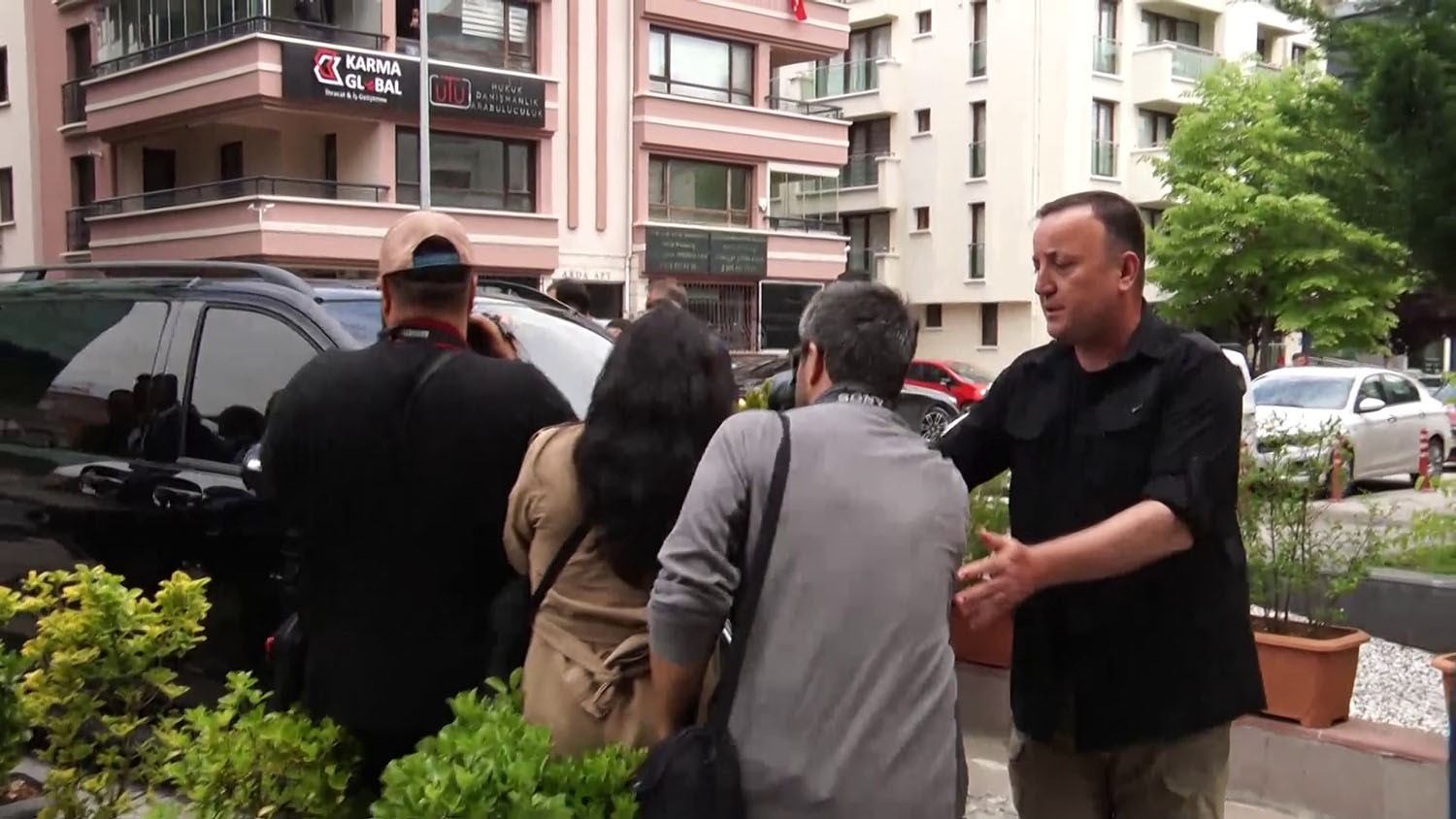 kemal kilicdaroglu calisma ofisinde 1 YStDKET4