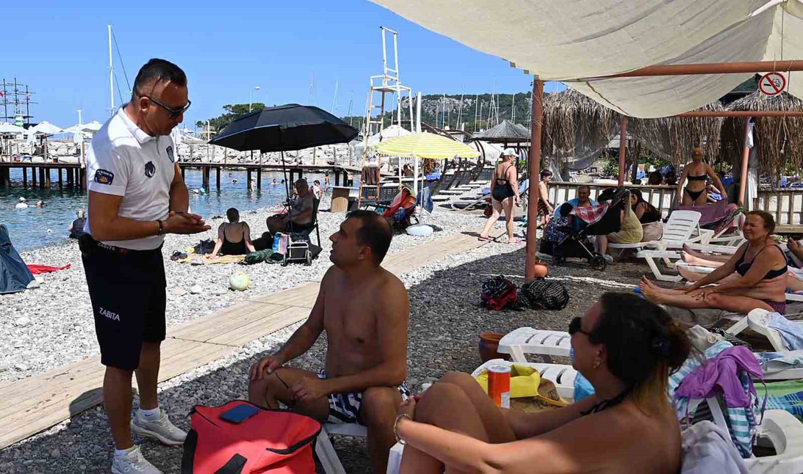 Kemer’de "Dumansız Plaj" uygulaması başladı 4 kemerde dumansiz plaj uygulamasi basladi 0 4cLeHz8K
