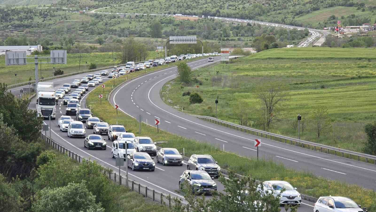 Kemikli Rampaları’nda bayram dönüşü yoğunluğu 7 kemikli rampalarinda bayram donusu yogunlugu 3 7PrAIfdb