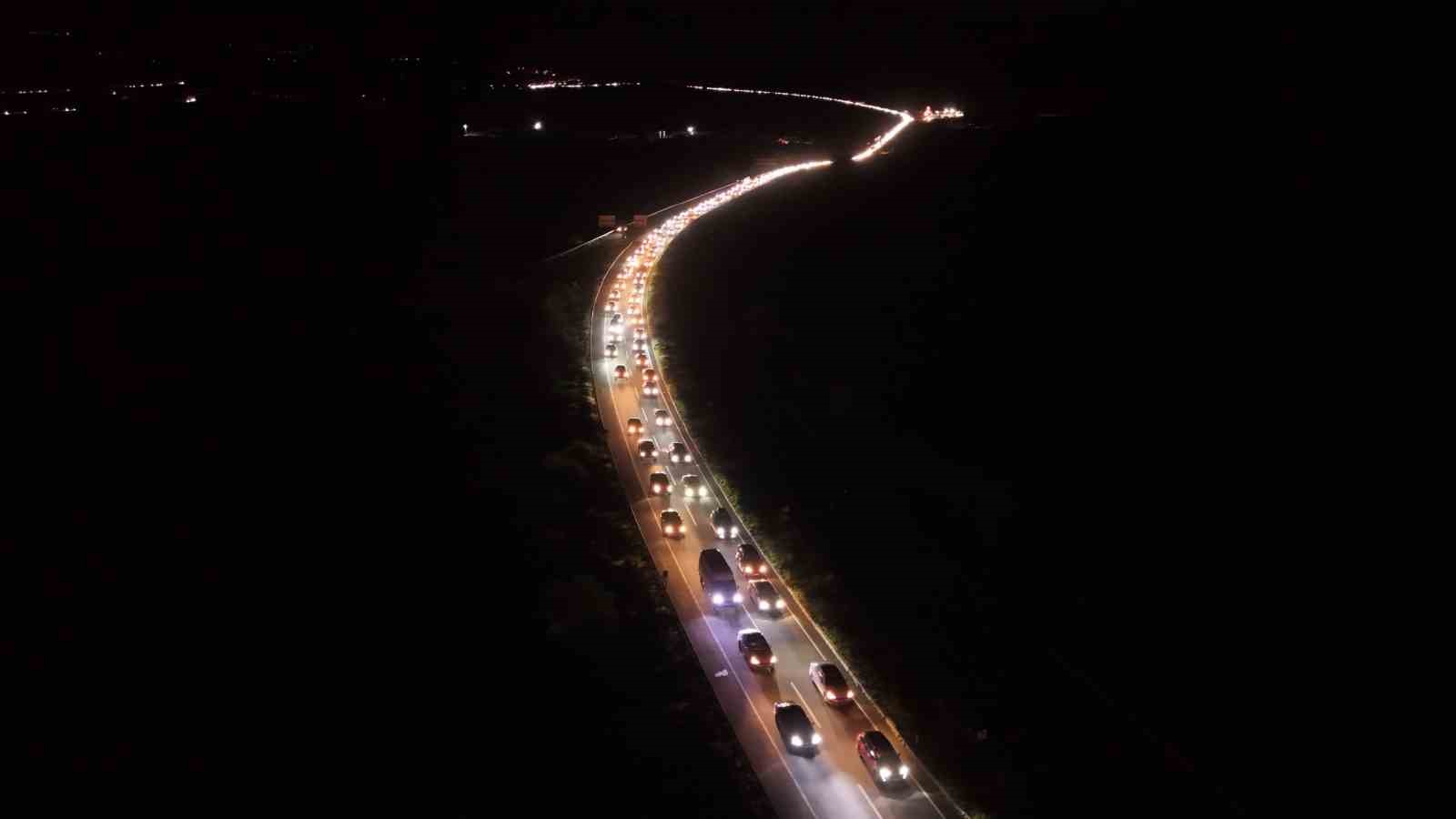 kemikli rampalarinda bayram donusu yogunlugu gece de surdu 5 F2ZXg87n